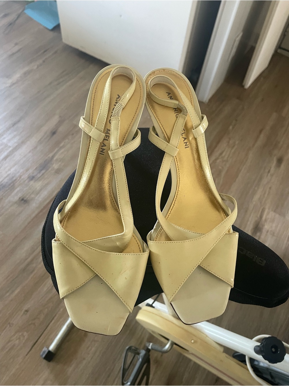 ANTONIO MELANI Pale Yellow Strappy Slingback Sandals